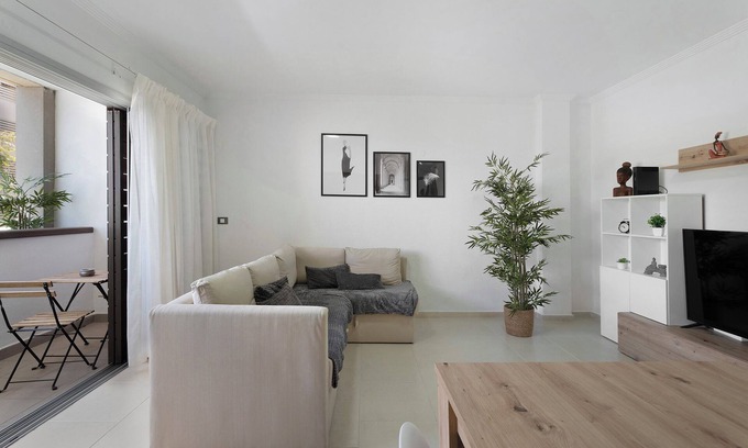 La Orotava Apartment | Vacation Apartment 'Apartamento Opuntia' with Mountain View, Balcony and Wi-Fi