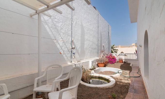 San Fernando Apartment | Vacation Apartment 'Apartamento Con Jardín' with Mountain View, Private Garden and Wi-Fi