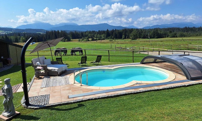 Siegsdorf Apartment | Vacation apartment Abendsonne, 43 m², balcony, pool, WLAN
