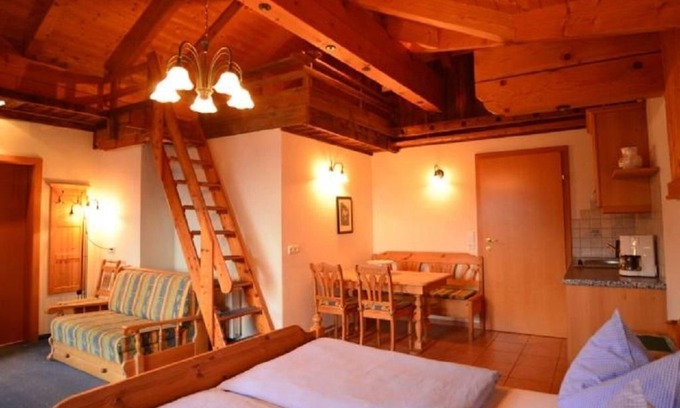 Obervellach House | Vacation apartment Goldeck - Almgasthof Himmelbauer