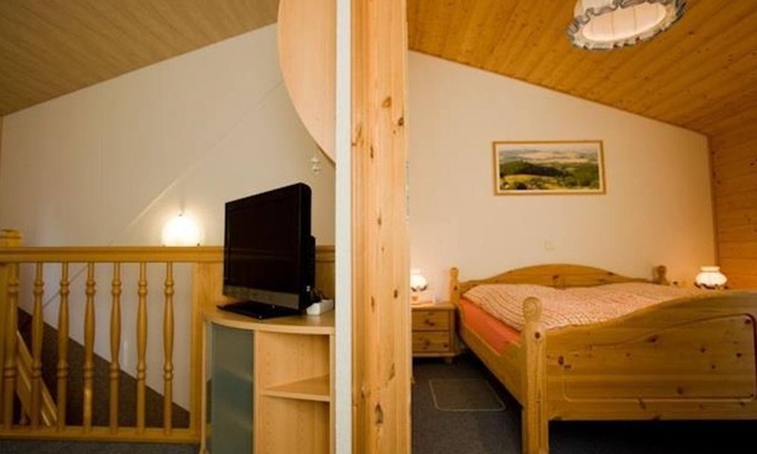 Waltersdorf Apartment | Vacation apartment "Waldblick" - Holiday apartments Landhaus Böhmer