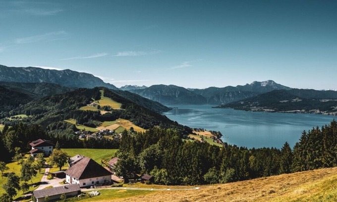 Weyregg am Attersee Apartment | Vacation apartment Holler