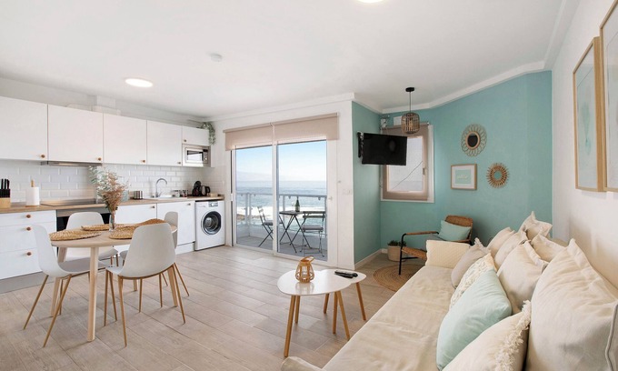 Tacoronte Apartment | Vacation Apartment 'My Pris' with Sea View, Balcony and Wi-Fi