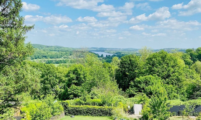Hattingen Apartment | Vacation apartment with lake view in Hattingen - an oasis of well-being in the middle of the Pott!