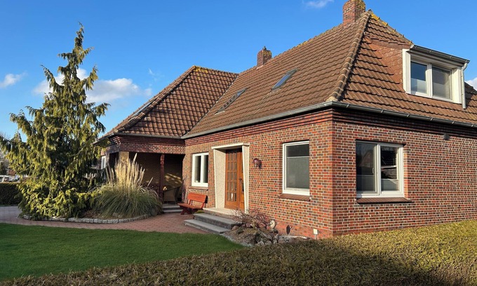 Osteel Apartment | Vacation apartment with outdoor area, East Frisian coast, rural location