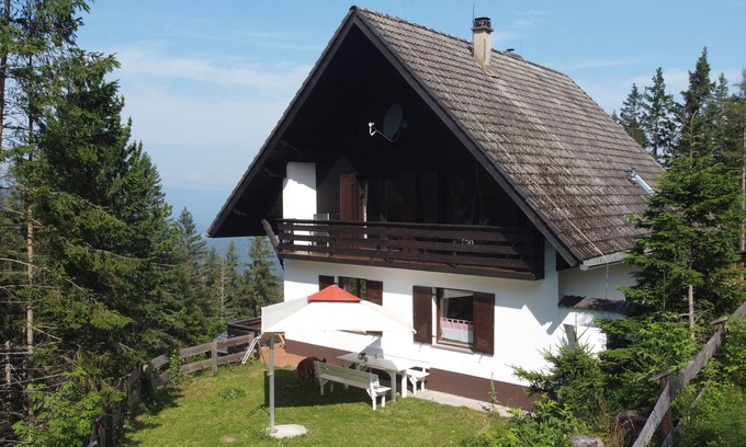 Weissenstein House | Vacation cottage Austria Holiday apartment Styria near Red Bull Ring