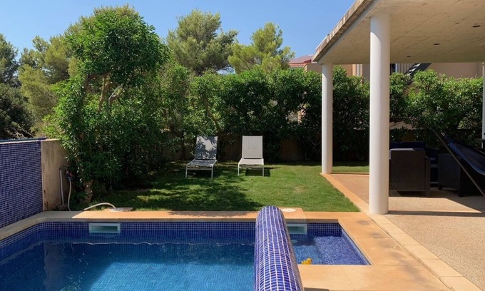 Urbanizacion Mont Ferrutx House | Vacation Home 'Ca n Aleix' with Sea & Mountain View, Pool, Balcony, A/C & Wi-Fi