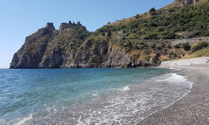 Sant'Alessio Siculo Apartment | Vacation home by the sea