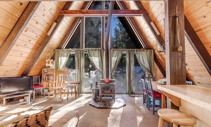 Bear Valley House | Vacation Home 216 by Bear Valley Vacation Rentals