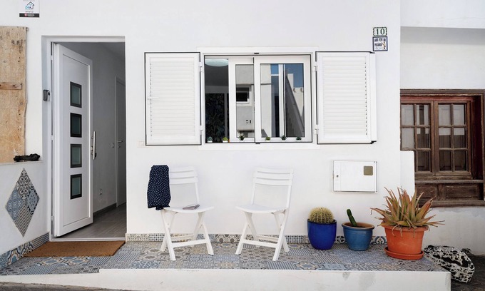 El Golfo House | Vacation Home 'Casa Marion' with Private Terrace and Wi-Fi