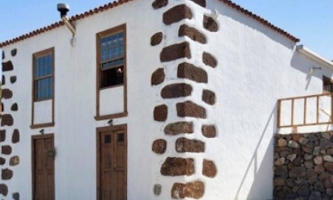 Puntagorda House | Vacation Home "Centenary Canarian Country House" with Sea View, Private Terrace & Wi-Fi
