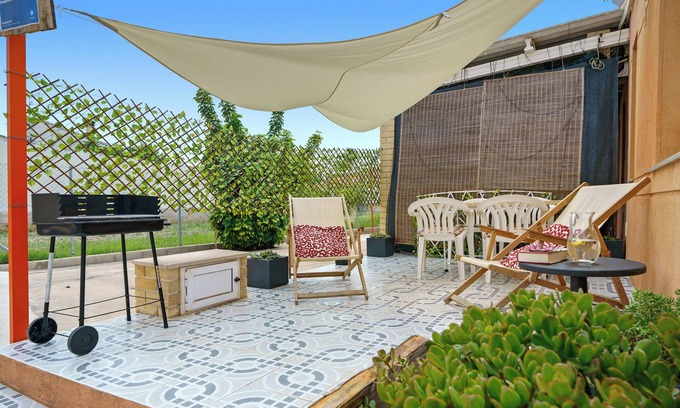 Deltebre House | Vacation Home "Delta Home" with Private Terrace & Wi-Fi