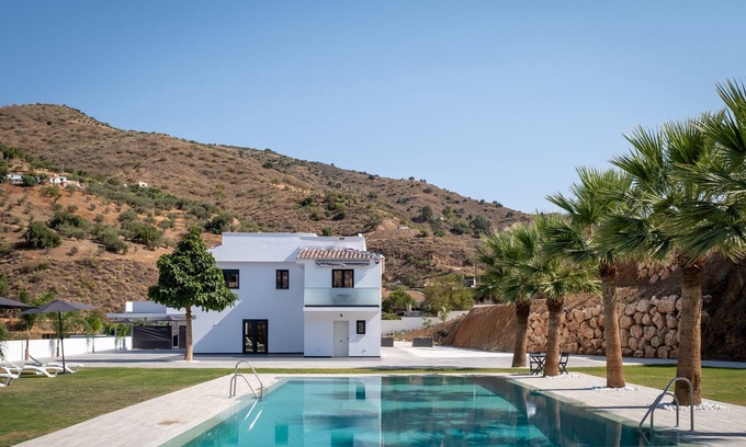 Totalan House | Vacation Home 'Era del Puerto 1' with Mountain View, Pool, 2 Balconies & Wi-Fi