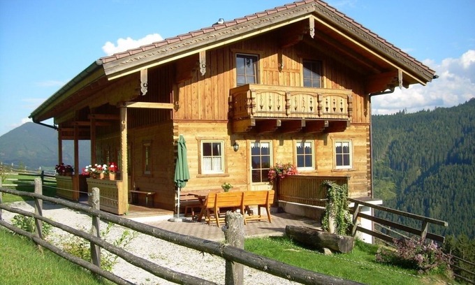 Bischofshofen House | Vacation home for 6 guests with 100m² in Bischofshofen (294881)