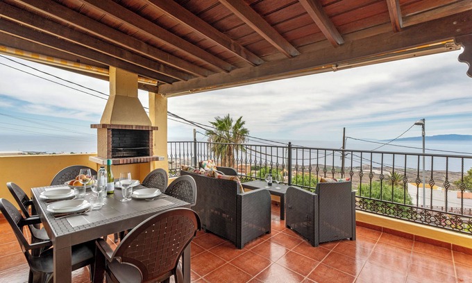 Adeje House | Vacation Home "Gran Casa Rural Tijoco Bajo Adeje" with Mountain View & Terrace