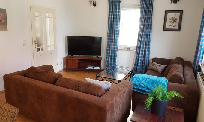 Steinheim am Albuch House | Vacation Home "Hof Chirphendorf" with Wi-Fi, Garden & Terrace