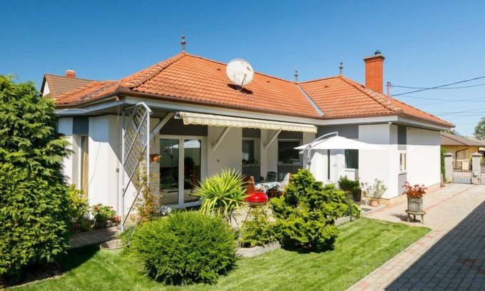 Balatonlelle House | Vacation home Ildiko by Interhome