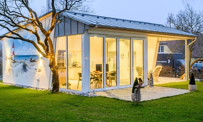 Krummin House | Vacation home in Krummin with sauna and hot tub
