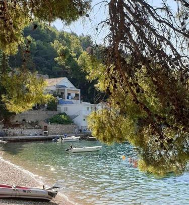 Bogomolje House | Vacation home in Pelinovik bay