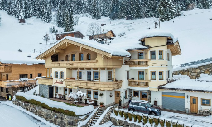 Hippach-Schwendberg Apartment | Vacation home Johanna in the Zillertal- near the gondola lift Möslbahn