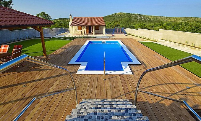 Velim House | Vacation home Julija by Interhome