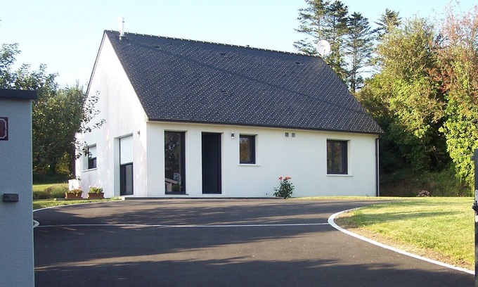 Goulien House | Vacation home, large garden, quiet, near Pointe du Raz and Audierne