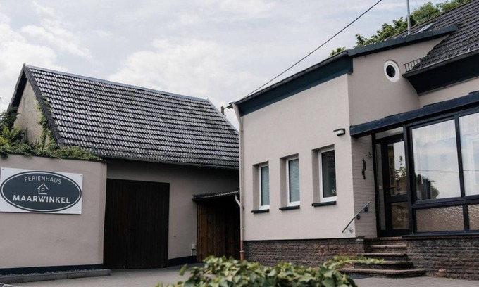 Gillenfeld House | Vacation home Maarwinkel - 4-bed vacation home bath/WC, 2 bedrooms