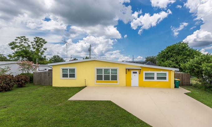 Port Charlotte House | Vacation Home Meehan