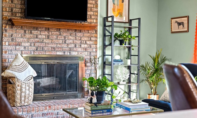Pine Forest House | Vacation Home near Cape Fear River 7-minute drive