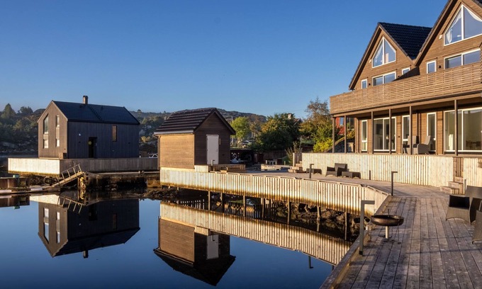 Bomlo House | Vacation home Pale by Interhome