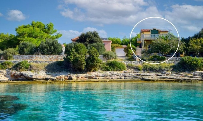 Zirje House | Vacation home Petra by Interhome