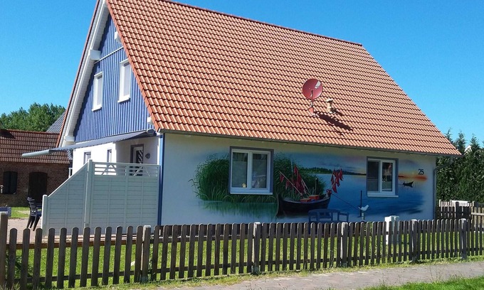 Monkebude Apartment | Vacation home Sonne with WLAN - FH Sonne