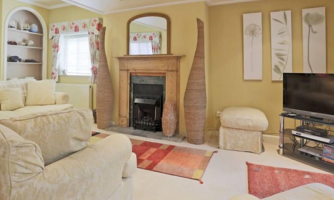 Yoxford House | Vacation home Starlings in Halesworth - 7 persons, 4 bedrooms