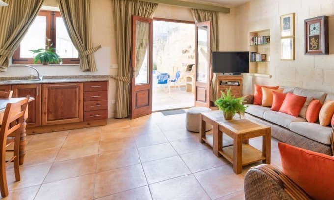 Xewkija House | Vacation home Ta' Gianni in Xewkija - 7 persons, 3 bedrooms