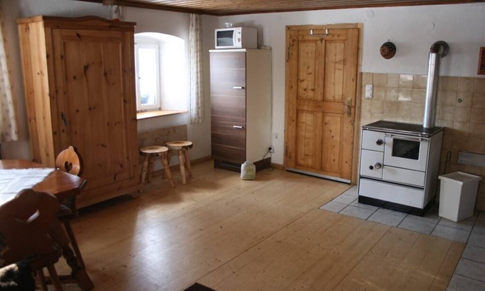 Blaibach Apartment | Vacation home with 600sqm garden and three bedrooms for up to 7 people