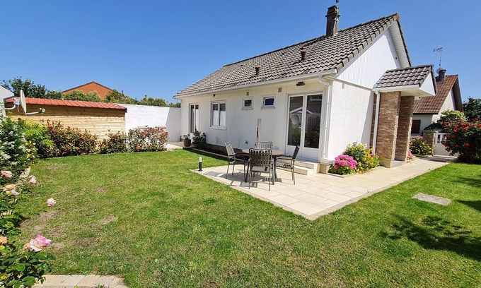 Bleriot-Plage House | Vacation home with garden 100 metres from the beach - 1 to 5 people