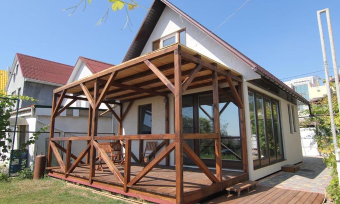 Molodizhne House | Vacation house