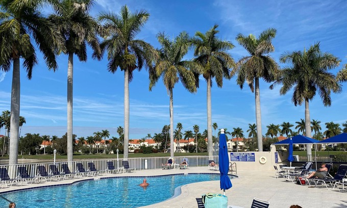 Isla del Sol Condo | VACATION IN PARADISE! 5min to StPete Beach, Pool, Updated & Very Clean 1st Floor