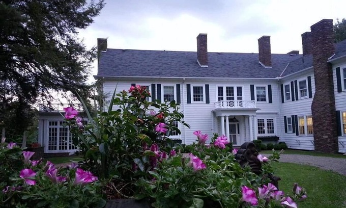 Gilbertsville House | Vacation Like Gatsby on This Historic 500-Acre Fairy Tale Estate