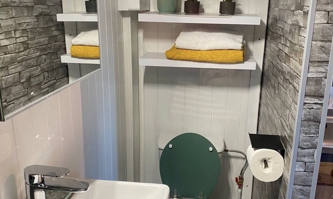 Faverges-Seythenex Apartment | Vacation Studio Room/free parking