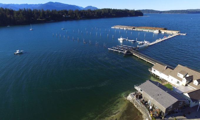 Seabeck Apartment | Vacation @ WATER'S EDGE Bayside Rental on Seabeck on the Hood Canal-Seabeck,WA