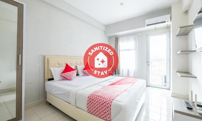 Cileunyi Hotel | Vaccinated Staff - OYO 1405 Easton Park Residence