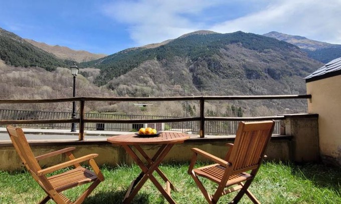Espui Apartment | Vall Fosca Apartment "Majue"
