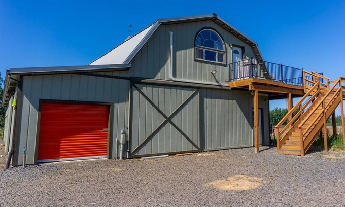 Woodburn House | Valle Verde Barn Loft: Rest and Relax on the Farm