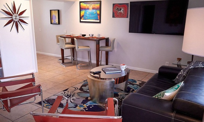 South Scottsdale Condo | Valley Ho Neighbor-Mid Century Artist's Pad-Pool