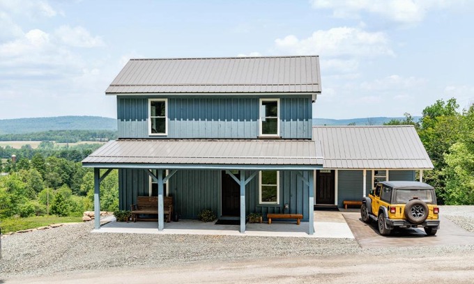 Arnot Bed & Breakfast | Valley View Cabin