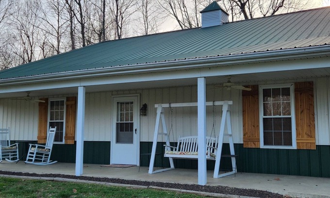 Providence Cabin | VALLEY VIEW LODGE, A MODERN CABIN IN WESTERN KY