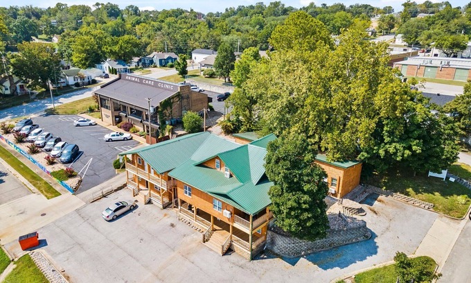 Downtown Branson Condo | Value-Priced Studio in Downtown Branson-Walk to Branson Landing-Free Tickets