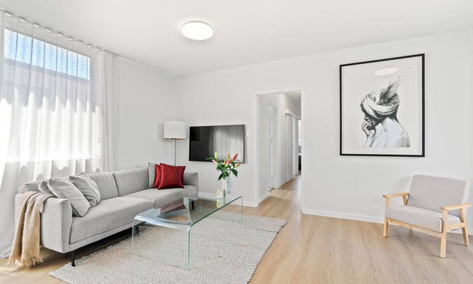 Vaucluse Apartment | Vaucluse Vibrance - Stylish 3BR Apartment in Prime Vaucluse Location