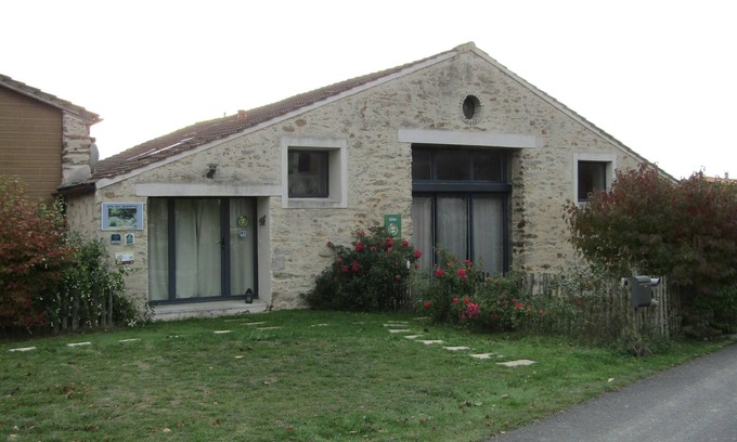 Saint-Christophe-du-Ligneron House | Vendée - Between sea and countryside - Gite La Grange - Heated covered swimming pool